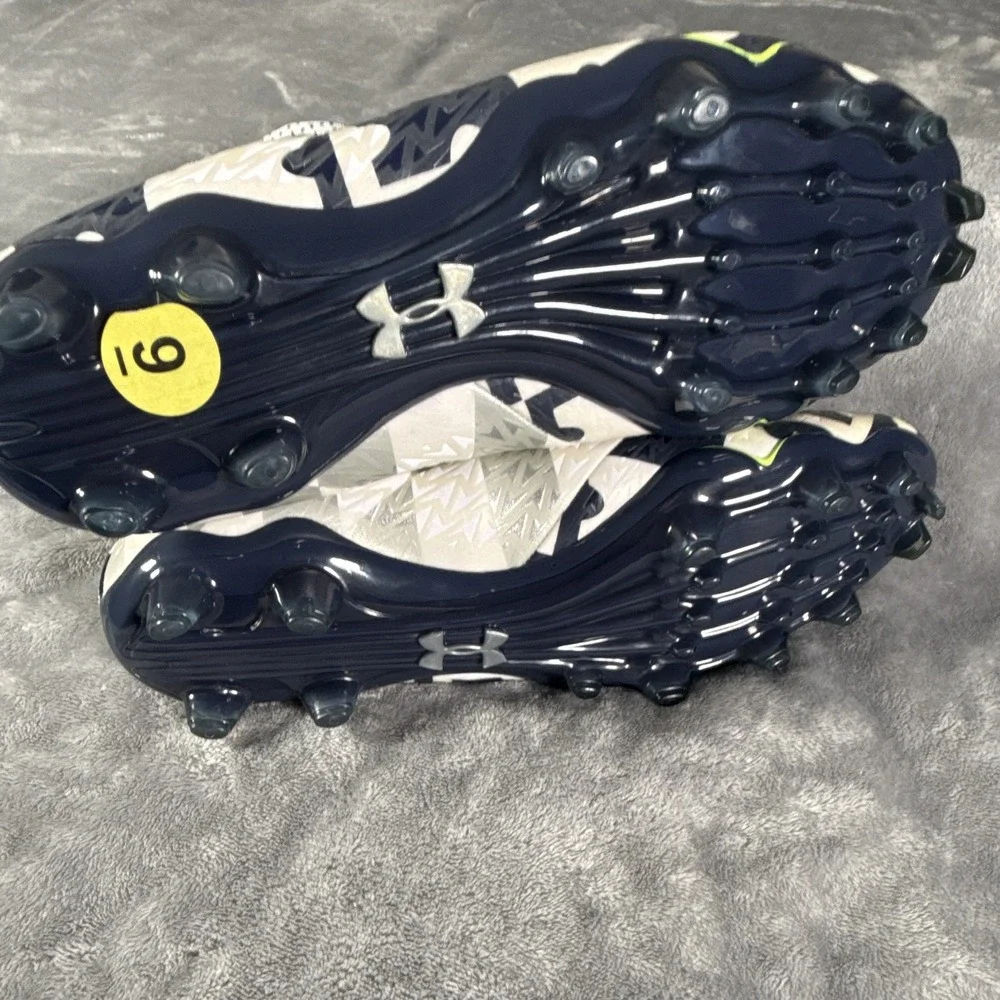Under Armour Highlight Camo Football Cleats White Black Gray 3028376-001 Mens 9